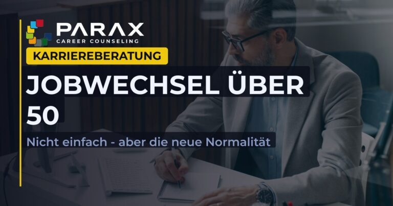 Frau mittleren Alters beim Karrieregespräch – Karriereplanung ab 50